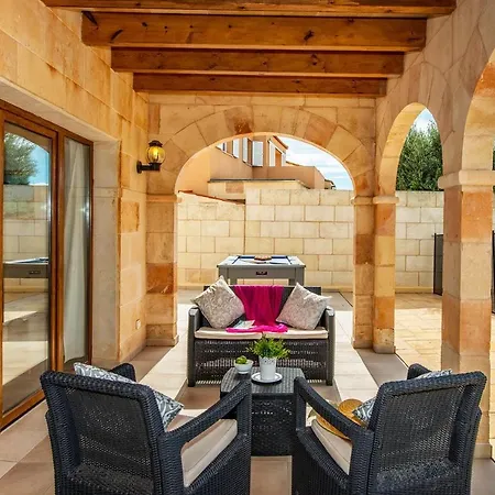 Candela 4 Bedroom Villa, Cala'n Forcat